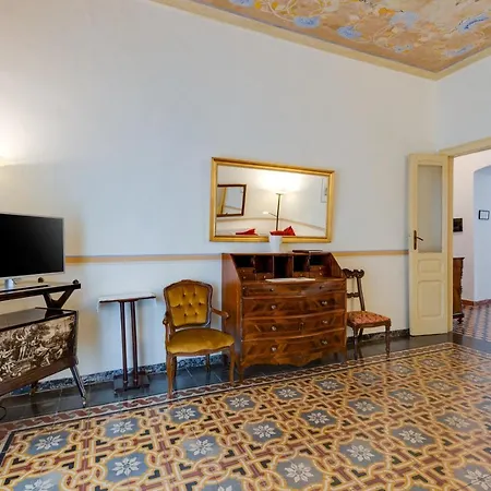 Palazzo Storico Del 1600 * בוסה